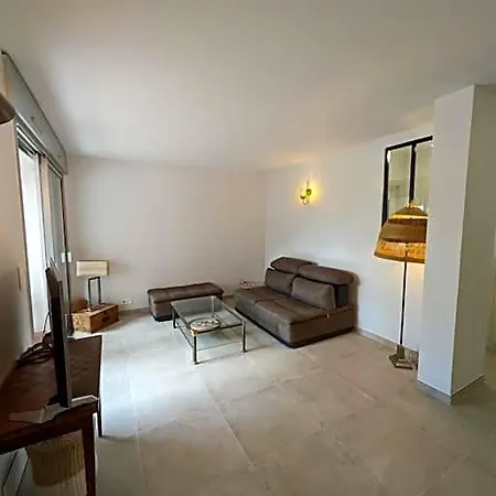 2 Pieces Lumineux A Sur * Cagnes-sur-Mer